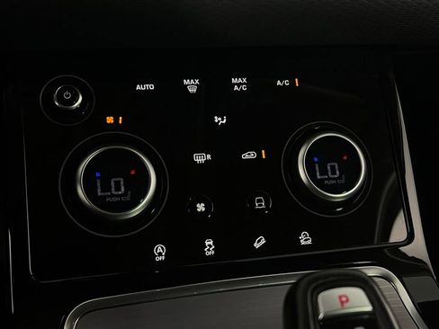 Used 2023 Land Rover Range Rover Evoque S image 17