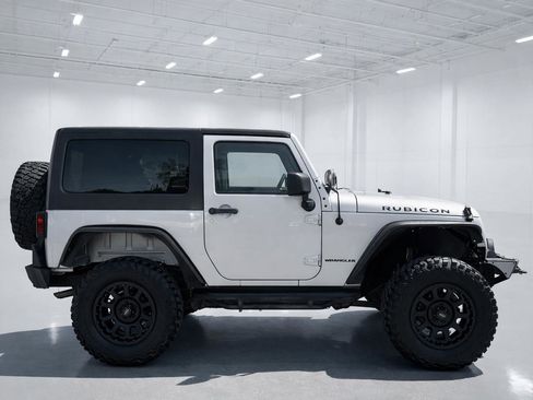 Used 2012 Jeep Wrangler Rubicon w/ PWR Convenience Group image 4