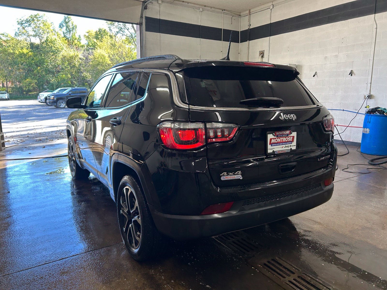 Certified 2024 Jeep Compass Limited AWD/4WD image 4