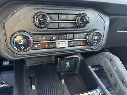 Used 2025 Ford Bronco Badlands AWD/4WD image 31