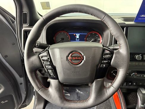 Used 2025 Nissan Frontier PRO-4X w/ Pro Premium Package image 16
