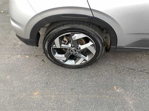 Certified 2023 Hyundai Venue SEL image 25