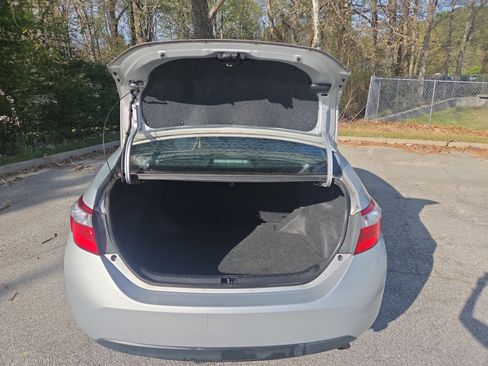 Used 2016 Toyota Corolla L image 20