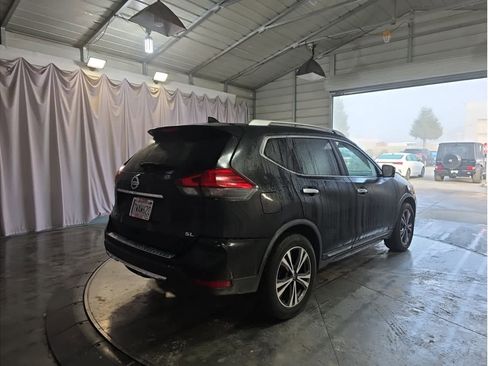 Used 2017 Nissan Rogue SL image 8