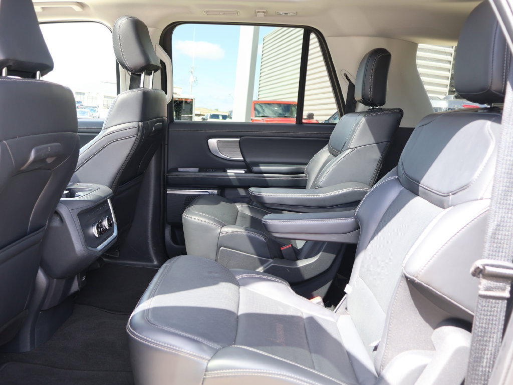 Certified 2025 Ford Expedition Max Platinum AWD/4WD image 21