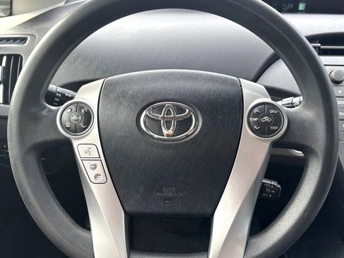 Used 2013 Toyota Prius Three image 11