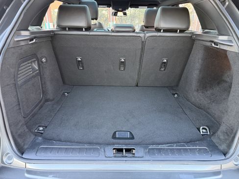 Used 2019 Land Rover Range Rover Evoque SE Premium image 15