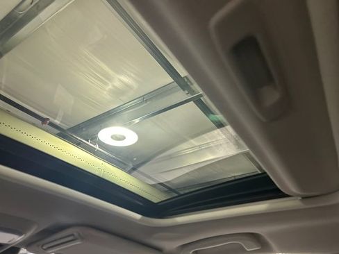 Certified 2025 Subaru Crosstrek 2.0i Premium image 25