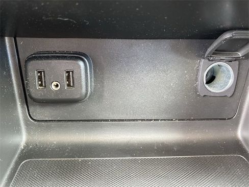 Used 2020 Chevrolet Colorado W/T w/ WT Convenience Package image 17