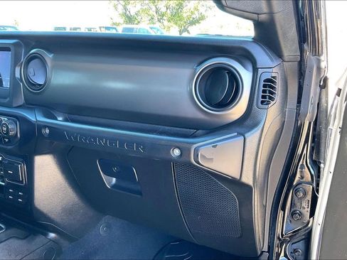 Used 2019 Jeep Wrangler Unlimited Sport S image 22