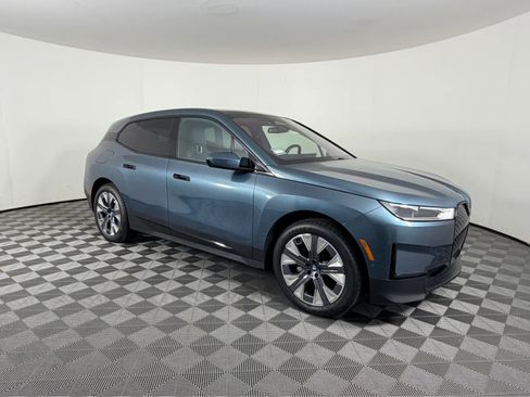 Used 2025 BMW iX xDrive50 w/ Convenience Package image 2