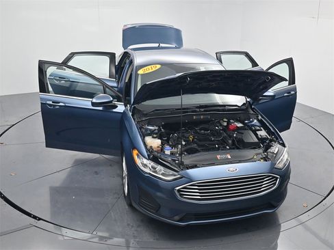 Used 2019 Ford Fusion SE image 47