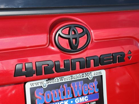 Used 2022 Toyota 4Runner SR5 Premium w/ Moonroof Package RWD image 12