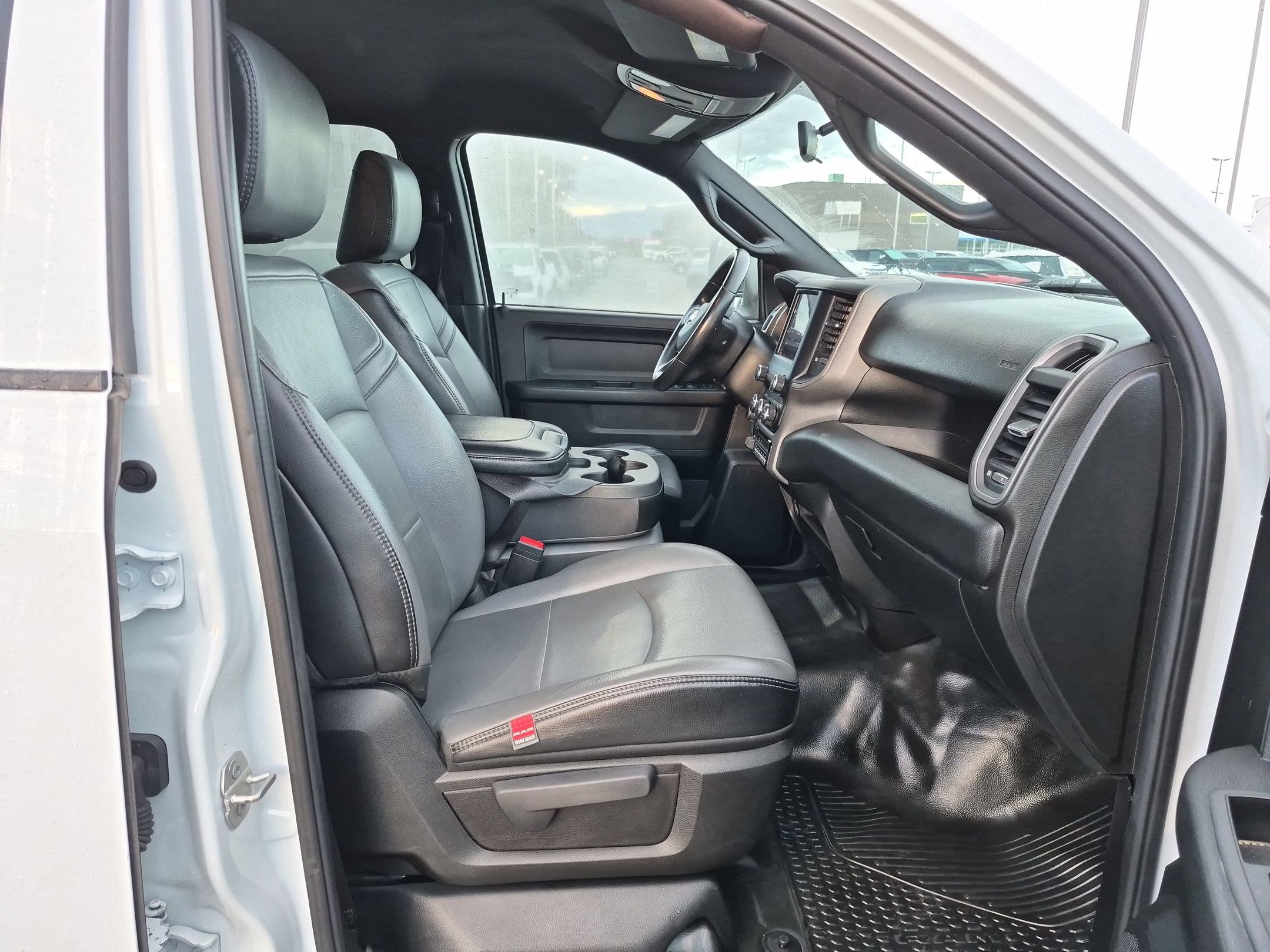 Used 2024 RAM 3500 Tradesman AWD/4WD image 30