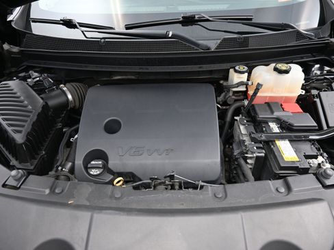 Used 2020 Chevrolet Traverse LT AWD/4WD image 32