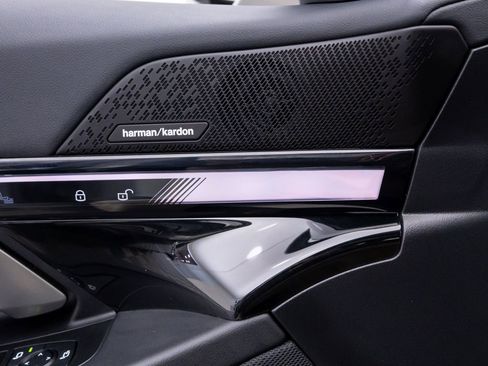 Certified 2025 BMW 540i xDrive image 18