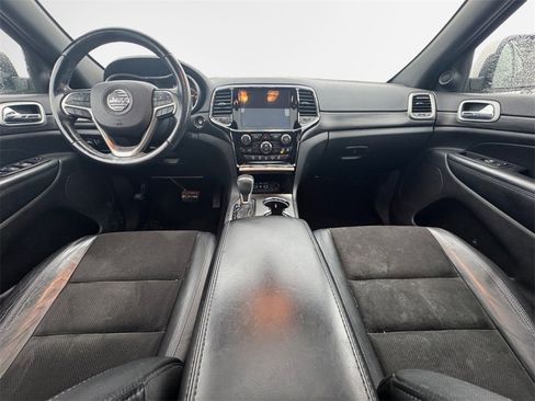 Used 2019 Jeep Grand Cherokee Altitude image 22
