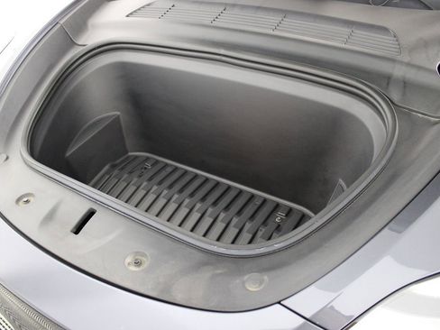 Used 2021 Tesla Model Y Long Range image 38