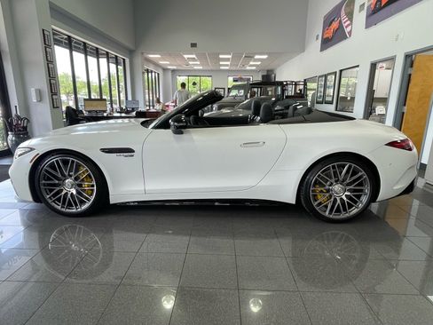 Used 2022 Mercedes-Benz SL 63 AMG 4MATIC image 2
