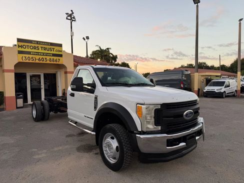 Used 2017 Ford F550 4x4 Regular Cab Super Duty image 7