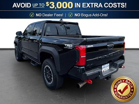 Used 2024 Toyota Tacoma TRD Off-Road AWD/4WD image 4