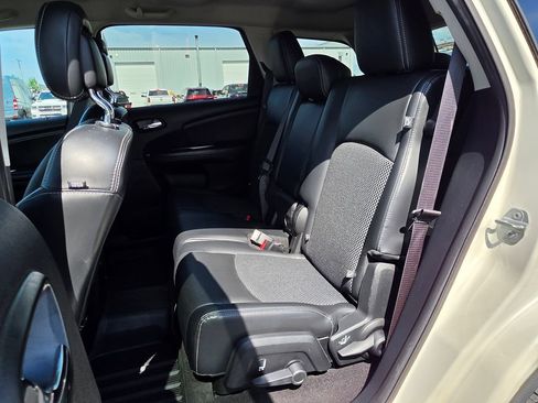 Used 2019 Dodge Journey Crossroad FWD image 31