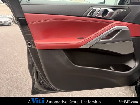 Used 2022 BMW X6 xDrive40i w/ M Sport Package AWD/4WD image 16