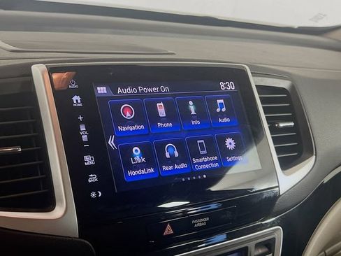 Used 2017 Honda Pilot Touring image 15