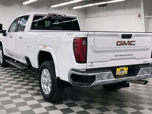 Used 2024 GMC Sierra 3500 SLT w/ SLT Premium Package AWD/4WD image 3