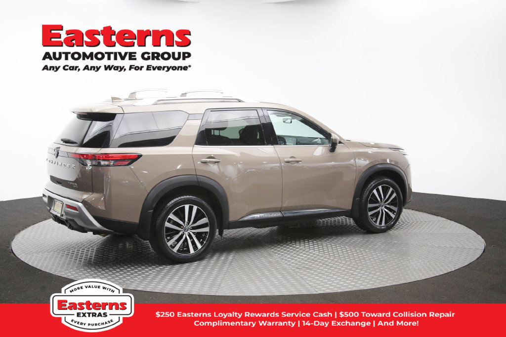 Used 2023 Nissan Pathfinder Platinum w/ Cargo Package AWD/4WD image 46