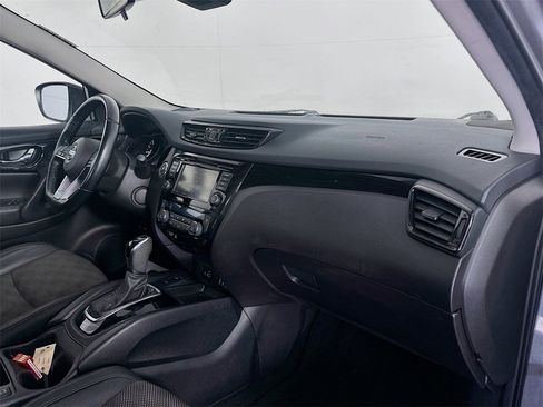 Used 2021 Nissan Rogue Sport SV w/ Technology Package image 27