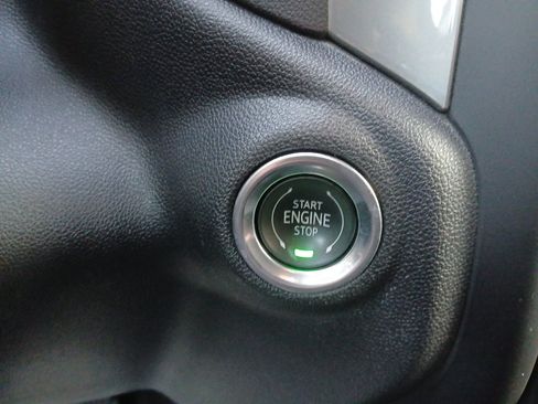 Used 2022 Chevrolet Silverado 1500 Custom image 40