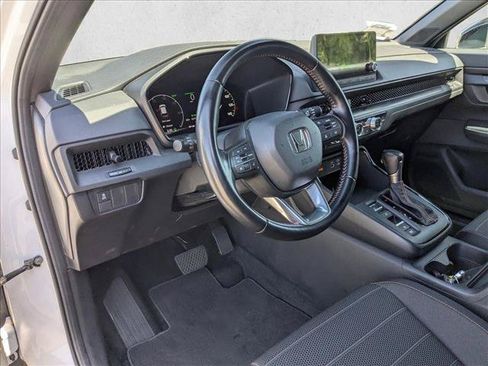 Used 2025 Honda CR-V Sport image 9