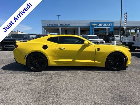 Used 2018 Chevrolet Camaro SS RWD image 2
