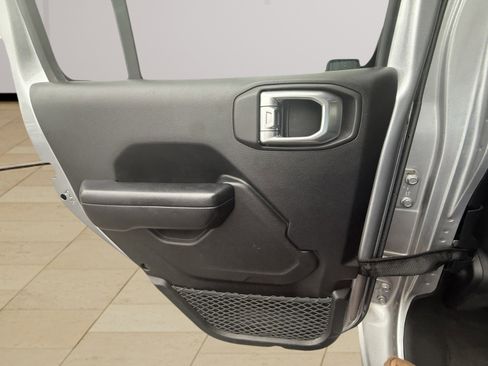 Used 2019 Jeep Wrangler Unlimited Sport S image 29