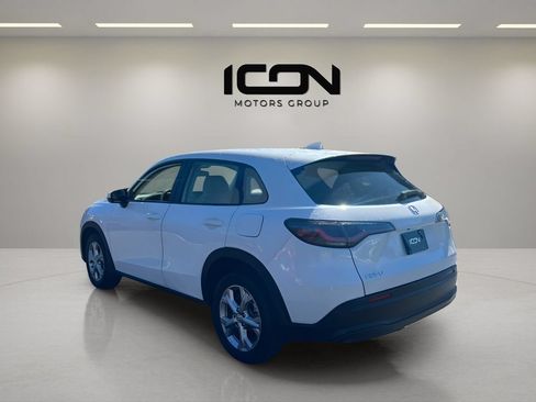 Used 2025 Honda HR-V LX image 3