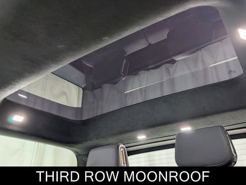 Used 2024 Rivian R1S Adventure AWD/4WD image 25