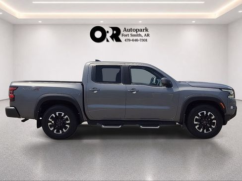 Used 2022 Nissan Frontier Pro-X RWD image 6