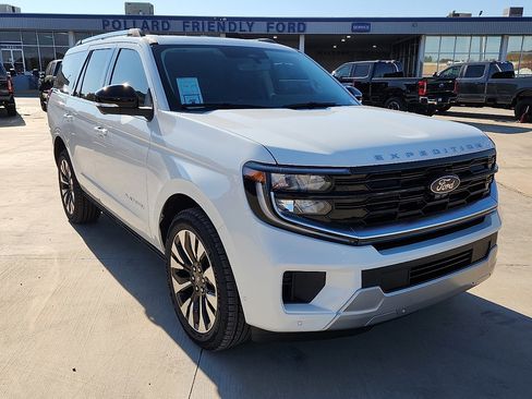 New 2025 Ford Expedition Platinum w/ Driver's Package image 4