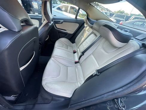 Used 2012 Volvo S60 T5 FWD image 19