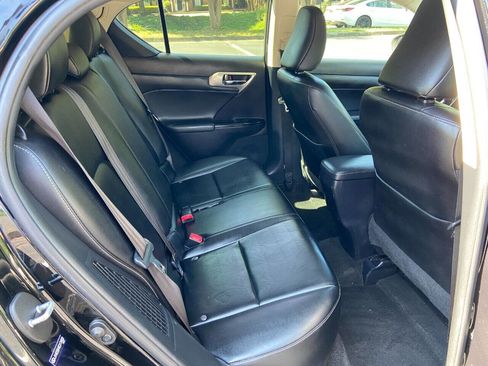 Used 2014 Lexus CT 200h image 15