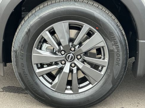 New 2025 Nissan Pathfinder S image 33