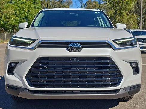 Certified 2026 Toyota Grand Highlander Platinum image 14