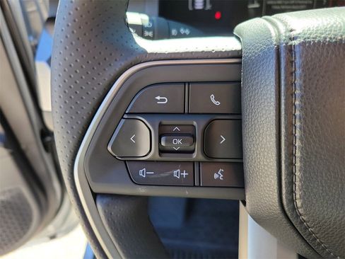 New 2026 Toyota 4Runner SR5 AWD/4WD image 18