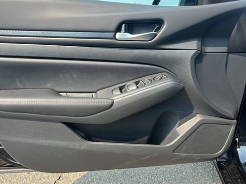 New 2025 Nissan Altima 2.5 SV w/ SV Special Edition Package image 18
