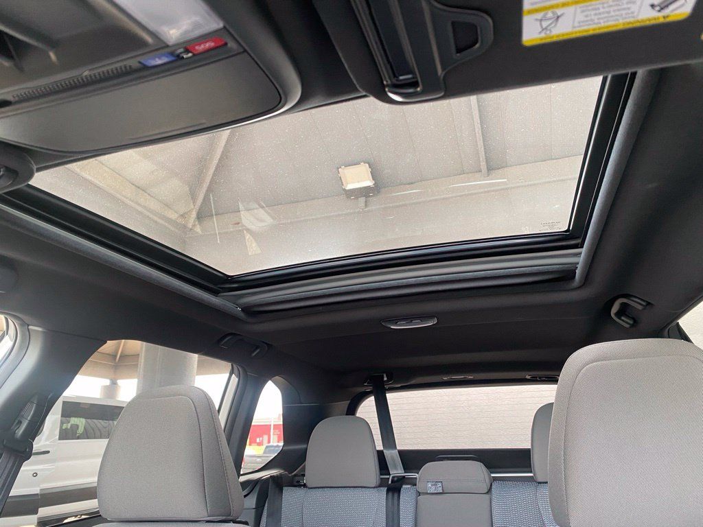 Used 2025 Subaru Forester Premium AWD/4WD image 25