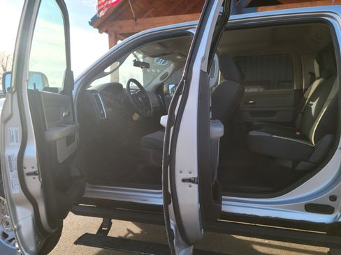 Used 2012 RAM 2500 SLT image 7