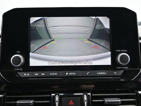 Used 2025 Nissan Pathfinder SV AWD/4WD image 37