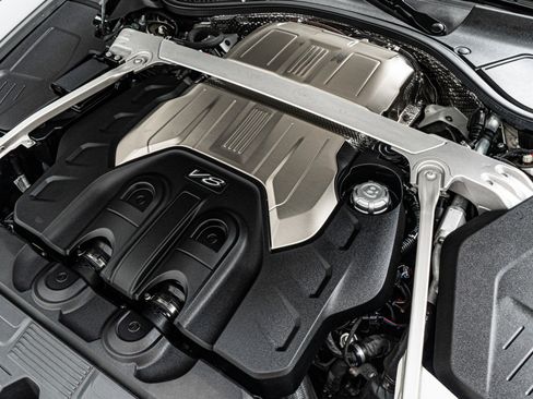 Used 2024 Bentley Continental GT V8 image 43