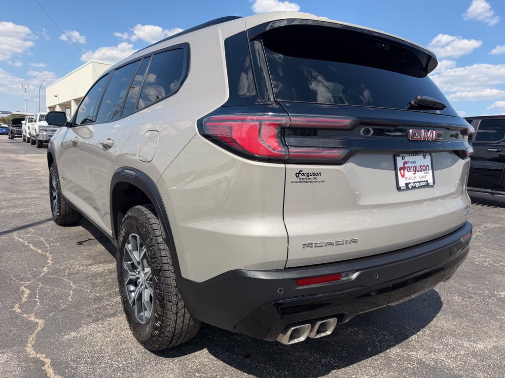 Used 2026 GMC Acadia AT4 w/ Luxury Package AWD/4WD image 13